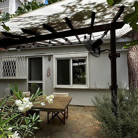 Apartamento Antonis'S Garden House Atenas Exterior foto