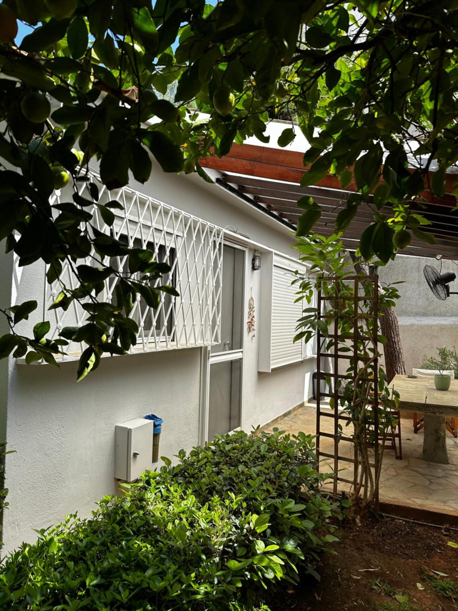 Apartamento Antonis'S Garden House Atenas Exterior foto